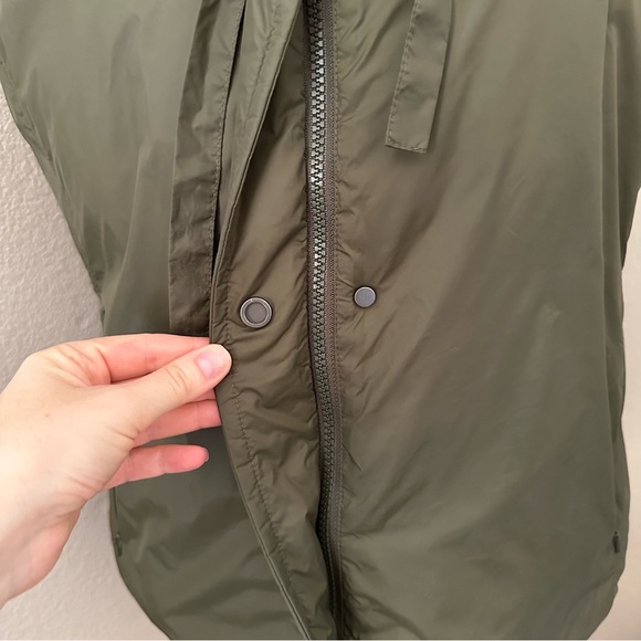 Eileen Fisher Khaki Army Green Down Puffer Sleeveless Vest Size L - Picture 4 of 15